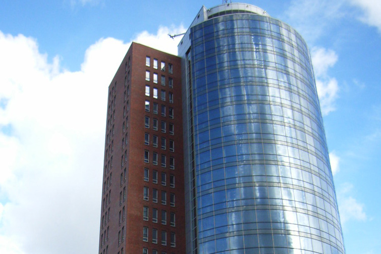 hanseatic_trade_center_04