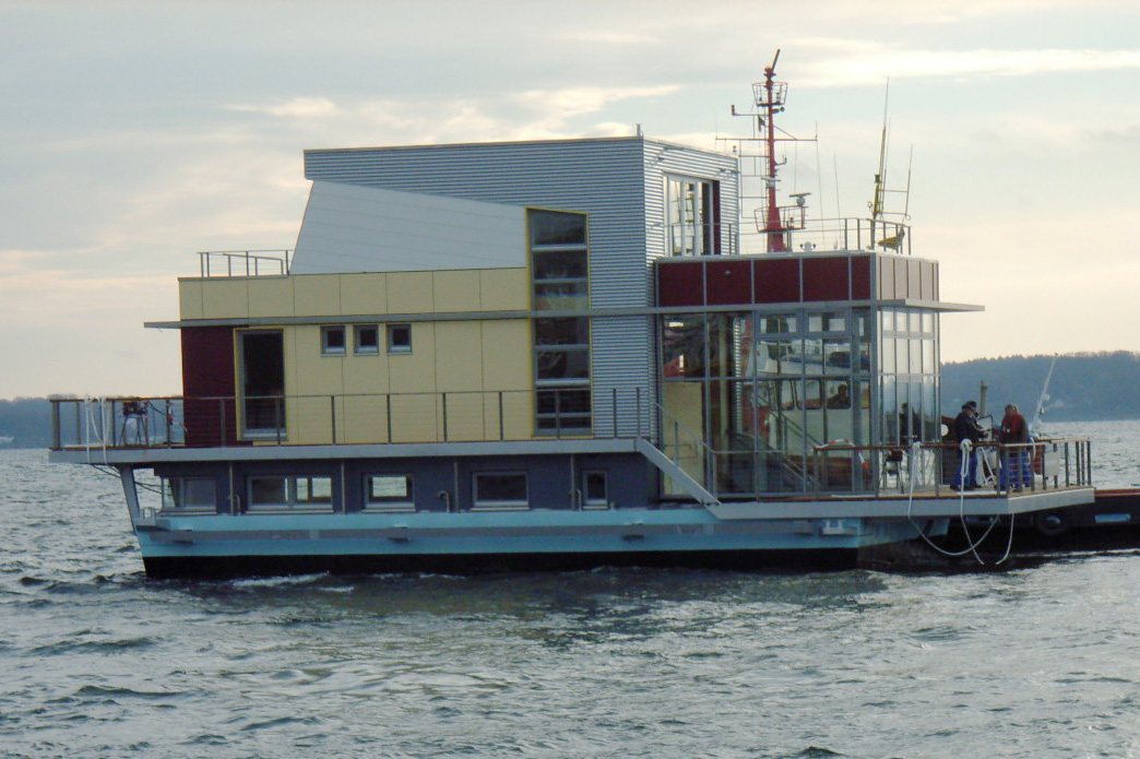 living_on_water_03